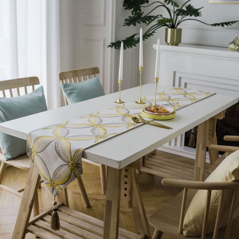 Table Runner Modern Leaf Jacquard